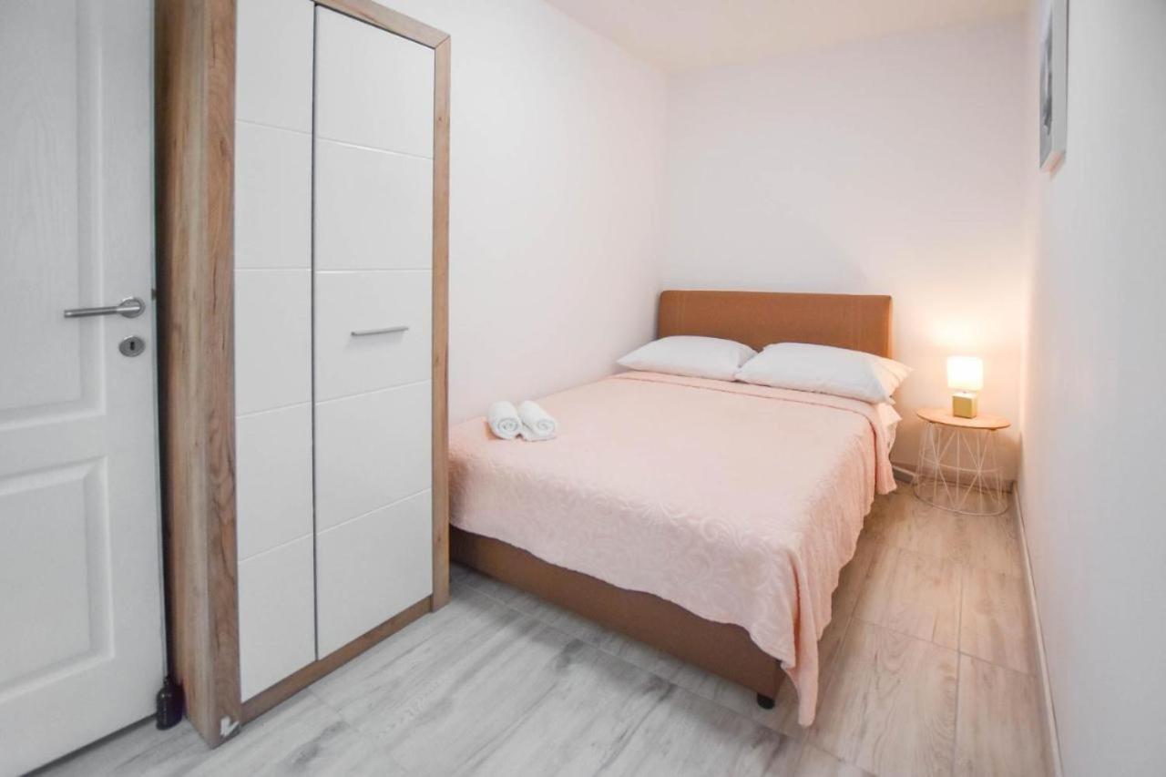 Suite Apartment Toni Poljana  외부 사진